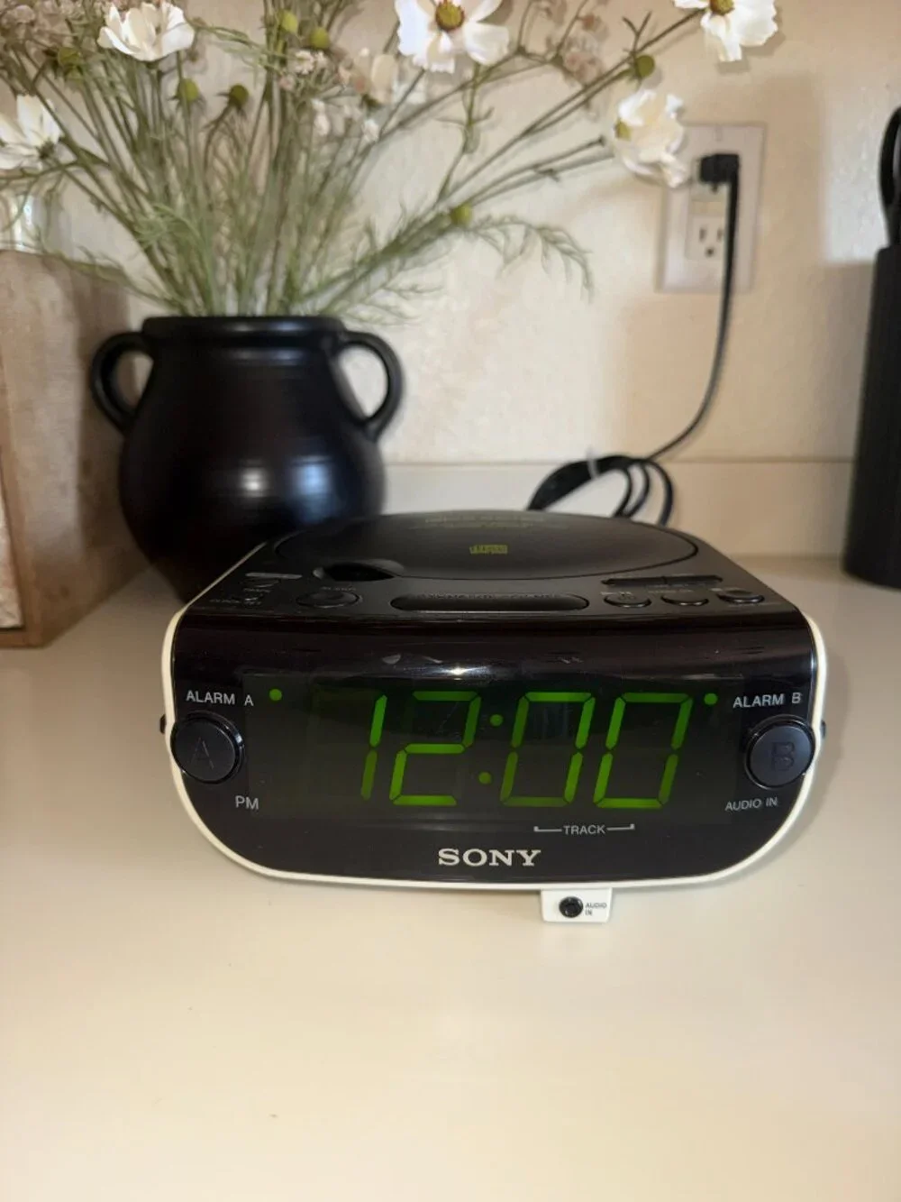 Sony Dream Machine Clock Radio CD Player Dual Alarm AM/FM Audio In ICF-CD815